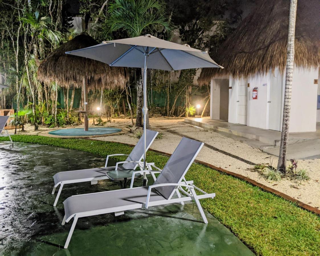 2-Bedroom Condo By The Jungle W/ Swimming Pool Puerto Morelos Eksteriør billede